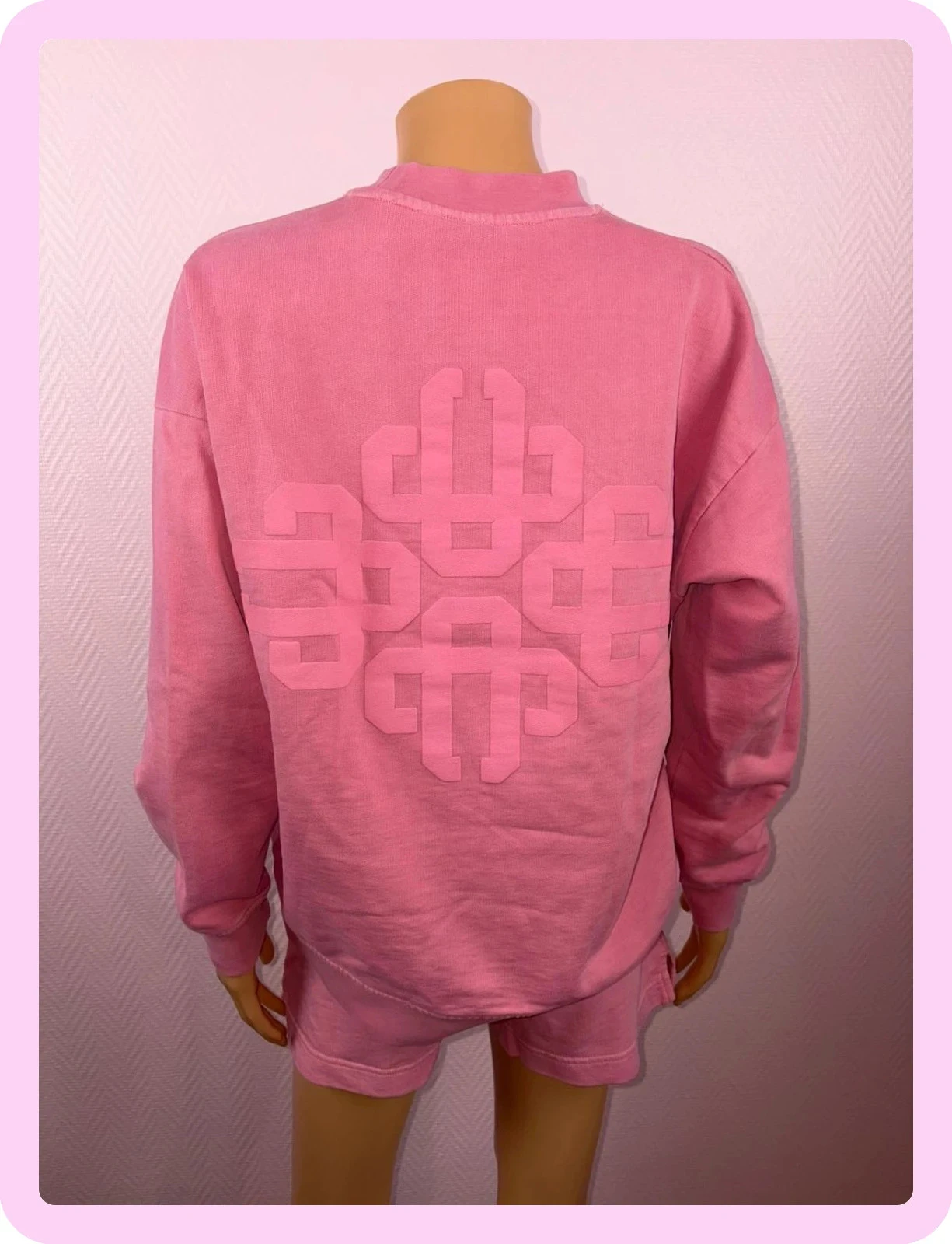 Conjunto de 3 piezas con pantalones cortos, camiseta y sudadera thecoutureclub – photo 10